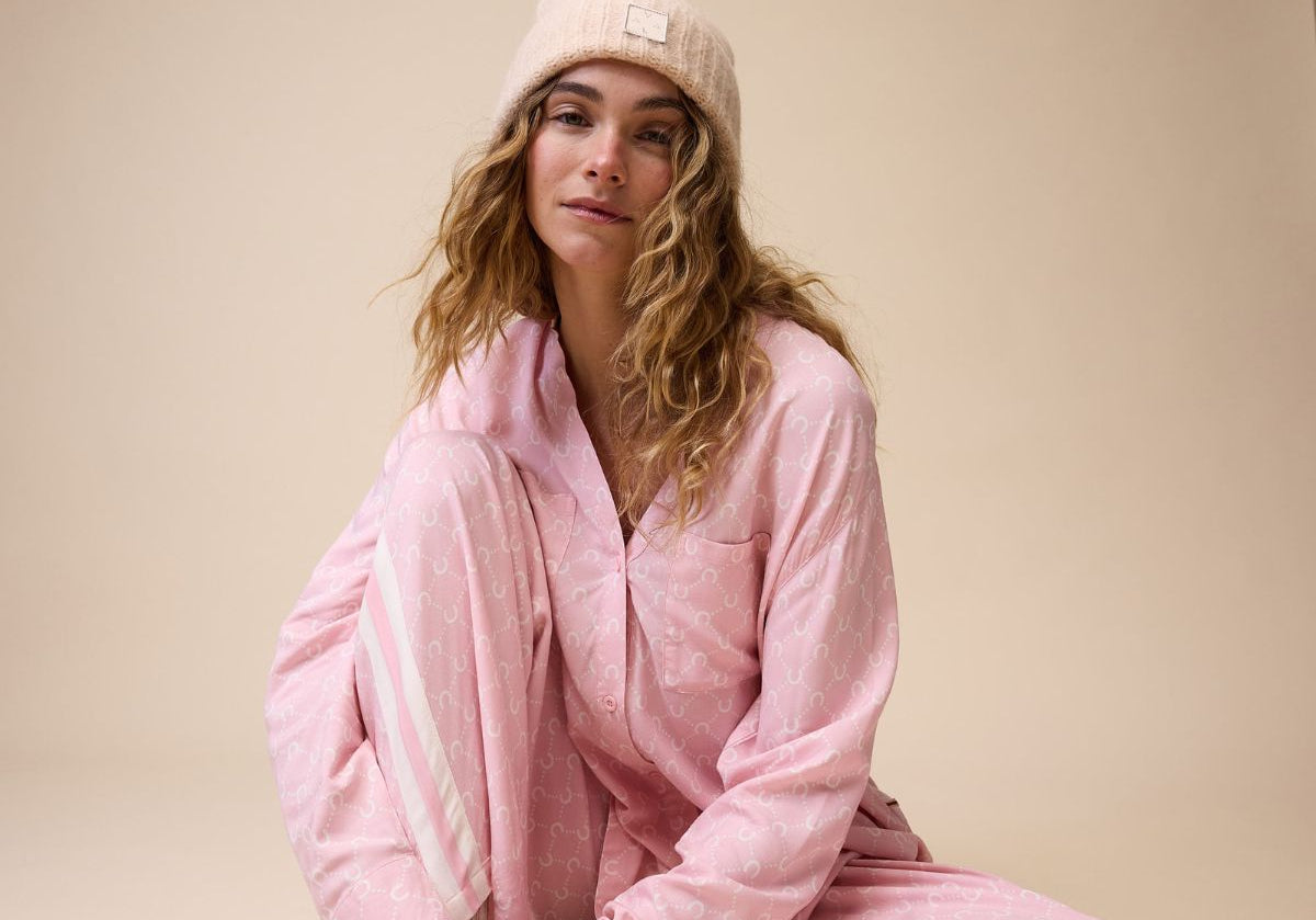 Horseshoe Long Pyjama Set in Pastel Pink - Studio Shoot