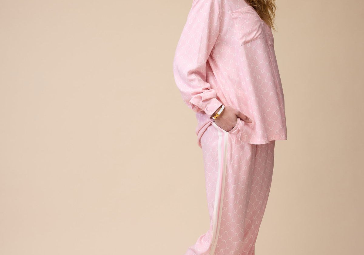 Horseshoe Long Pyjama Set in Pastel Pink - Side