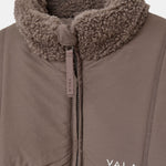 Milla Sherpa Quilted Jacket in Taupe – Close-Up of Sherpa Collar and Front Zipper 