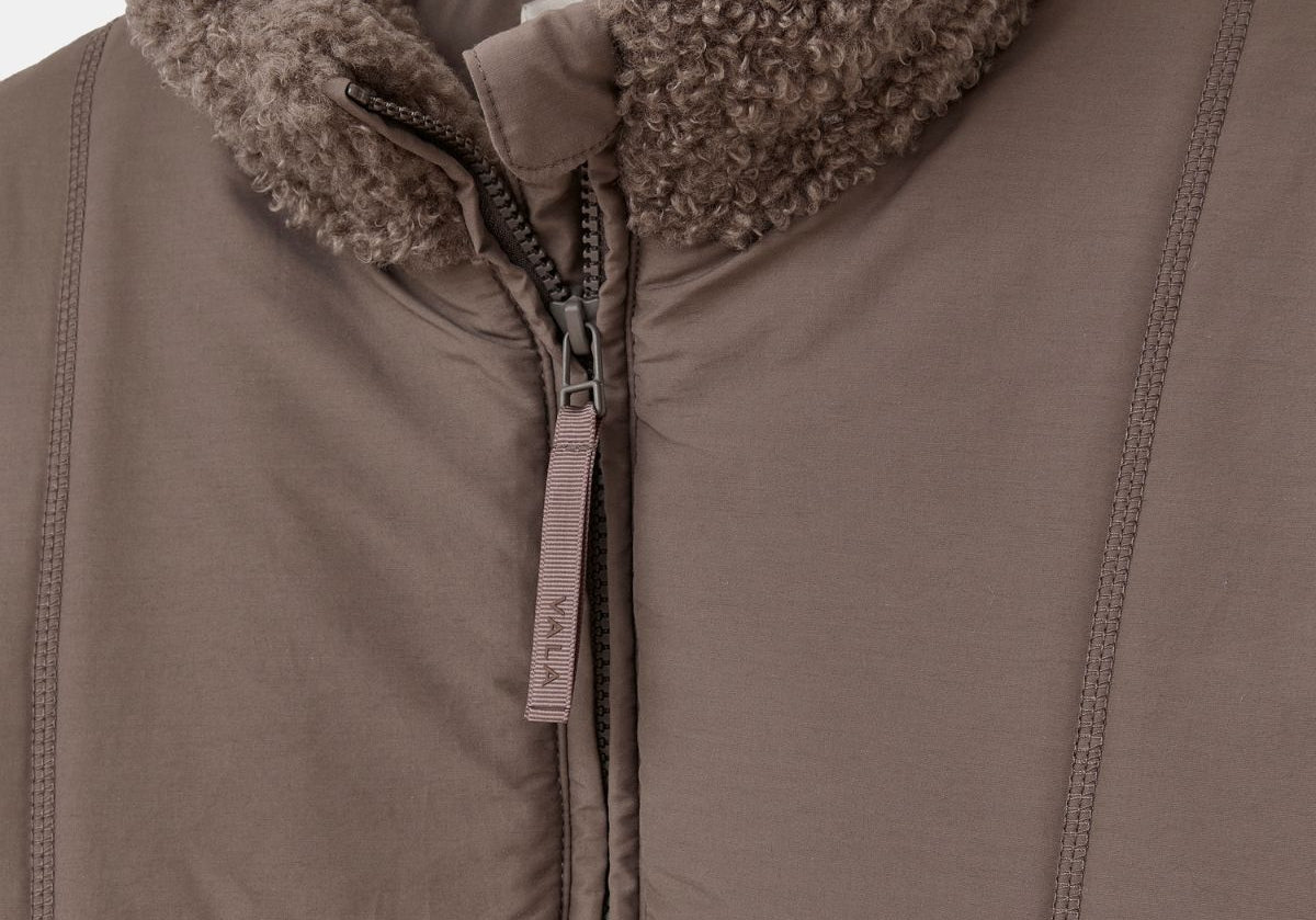Milla Sherpa Quilted Jacket in Taupe – Quilted Upper Panel and Collar Detail