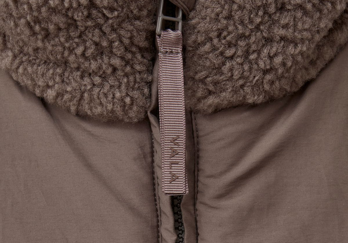 Milla Sherpa Quilted Vest in Taupe – Sherpa Collar and Front Zipper Detail
