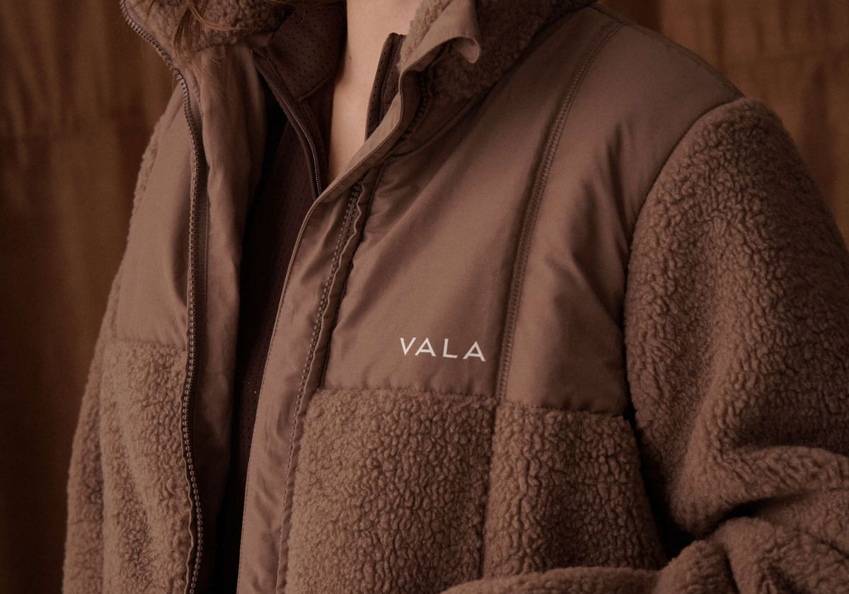 Milla Sherpa Quilted Jacket in Taupe - Details