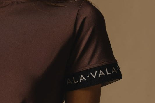 VALA Training Tee in Chocolate - Details